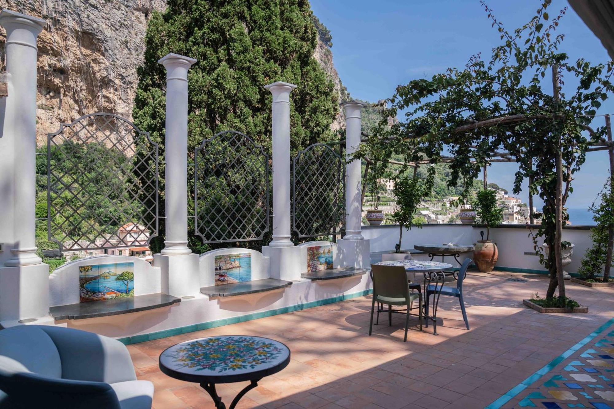 Hotel Villa Annalara Charme And Relax อามาลฟี ภายนอก รูปภาพ